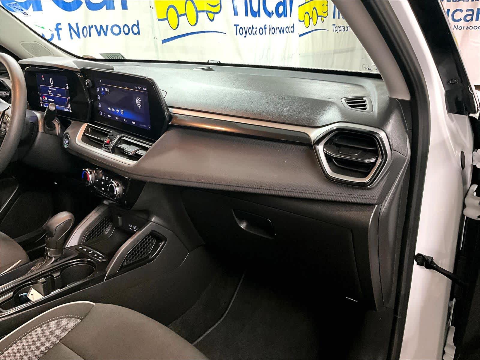 used 2025 Chevrolet TrailBlazer car, priced at $23,523