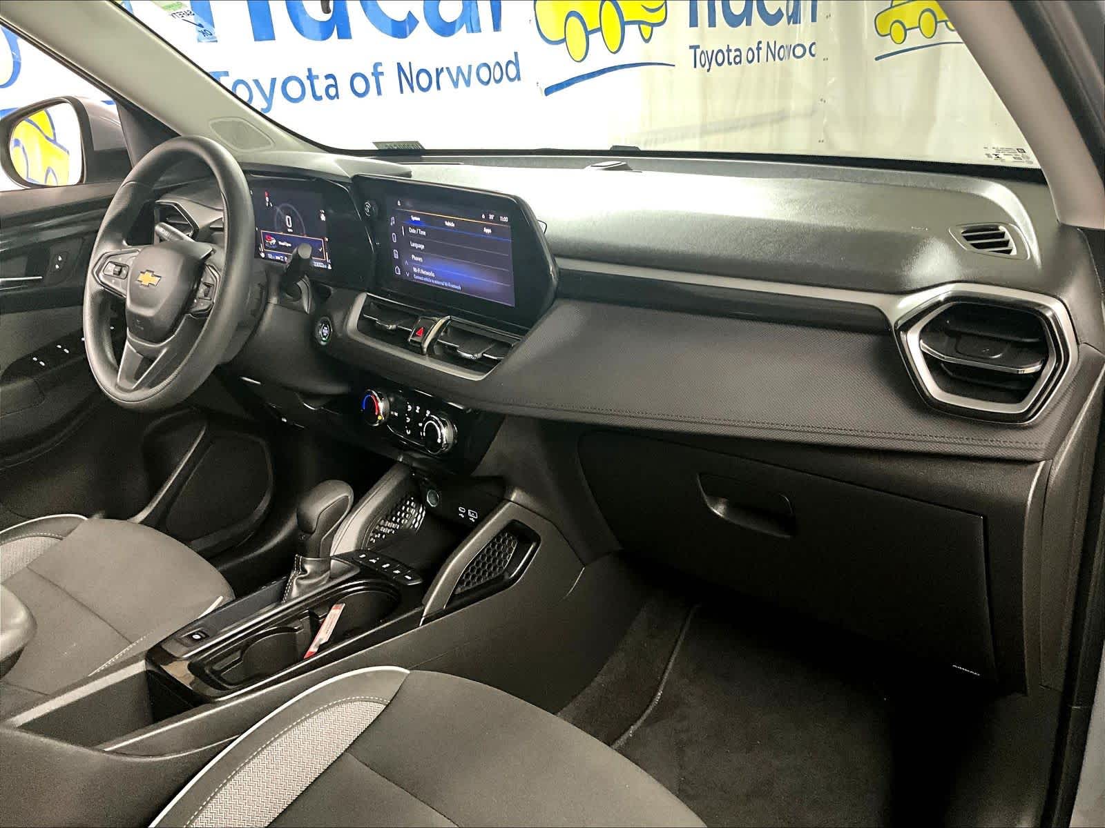 used 2025 Chevrolet TrailBlazer car, priced at $21,997