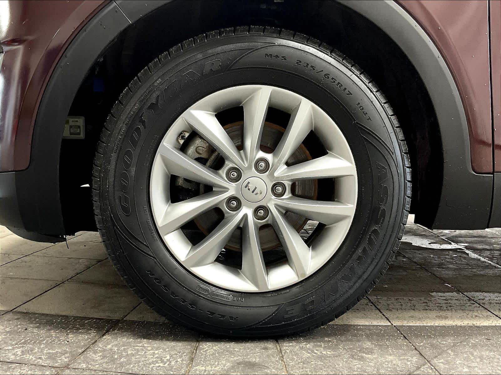 View vehicle photo 7