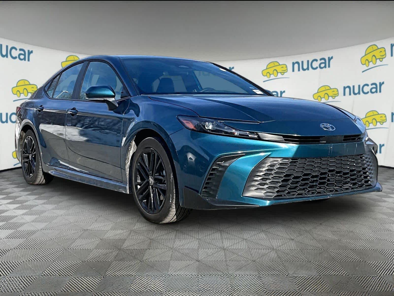 2026 Toyota Camry SE FWD