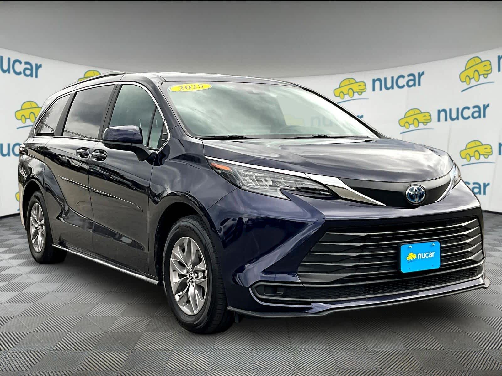 Blueprint 2025 Toyota Sienna LE 8-Passenger AWD Minivan All-Wheel Drive Continuously Variable Transmission