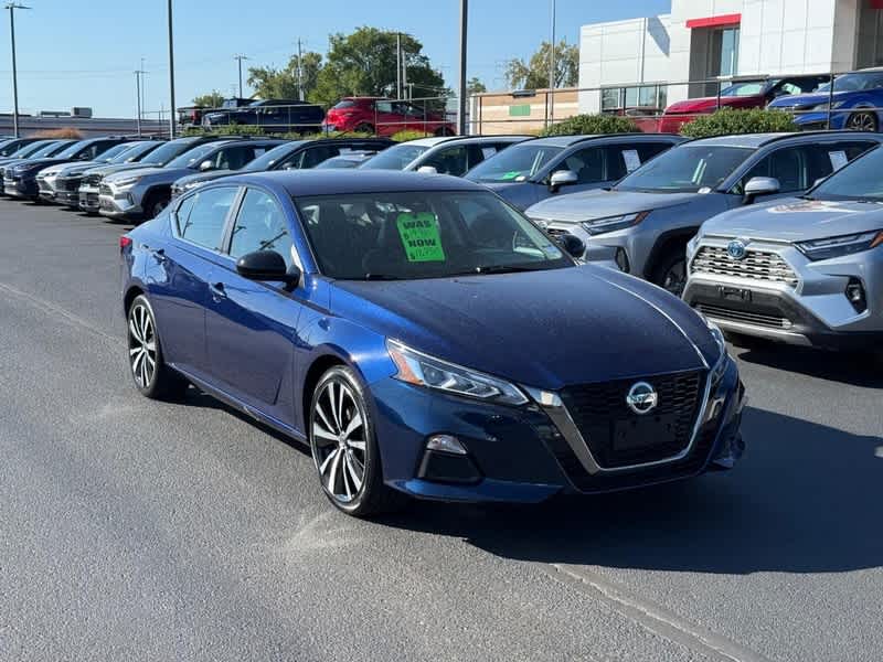 Deep Blue Pearl 2020 Nissan Altima Sedan Front-Wheel Drive Continuously Variable Transmission