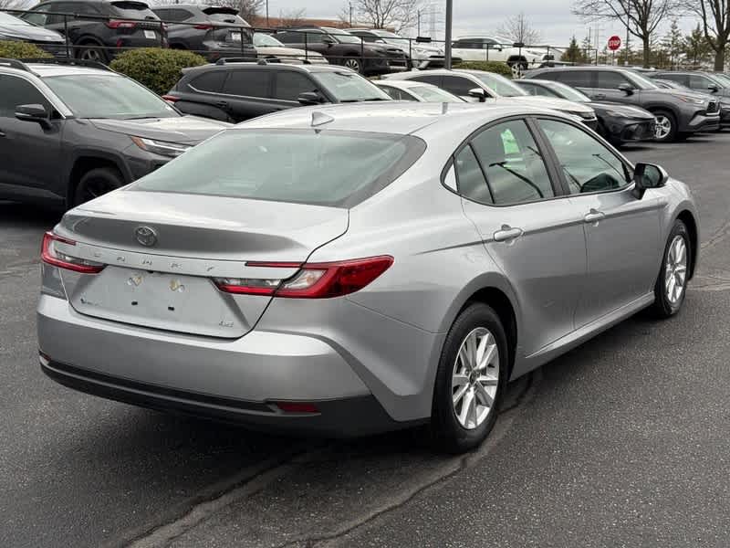 View vehicle photo 3