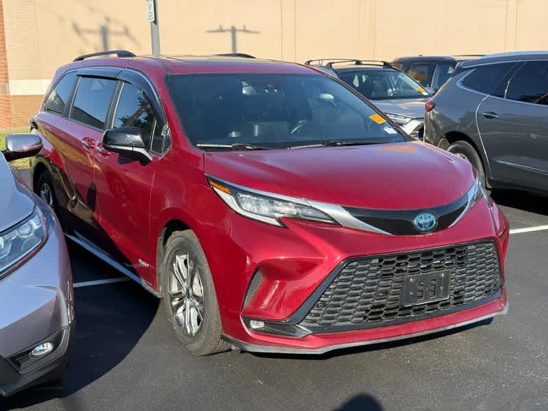 2021 Toyota Sienna XSE 7-Passenger AWD