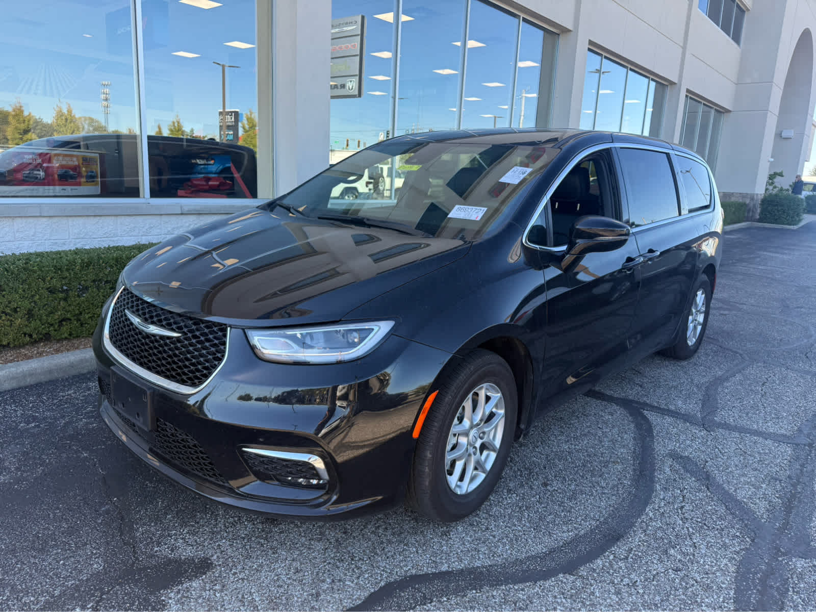 2026 Chrysler Pacifica Minivan Front-Wheel Drive Automatic
