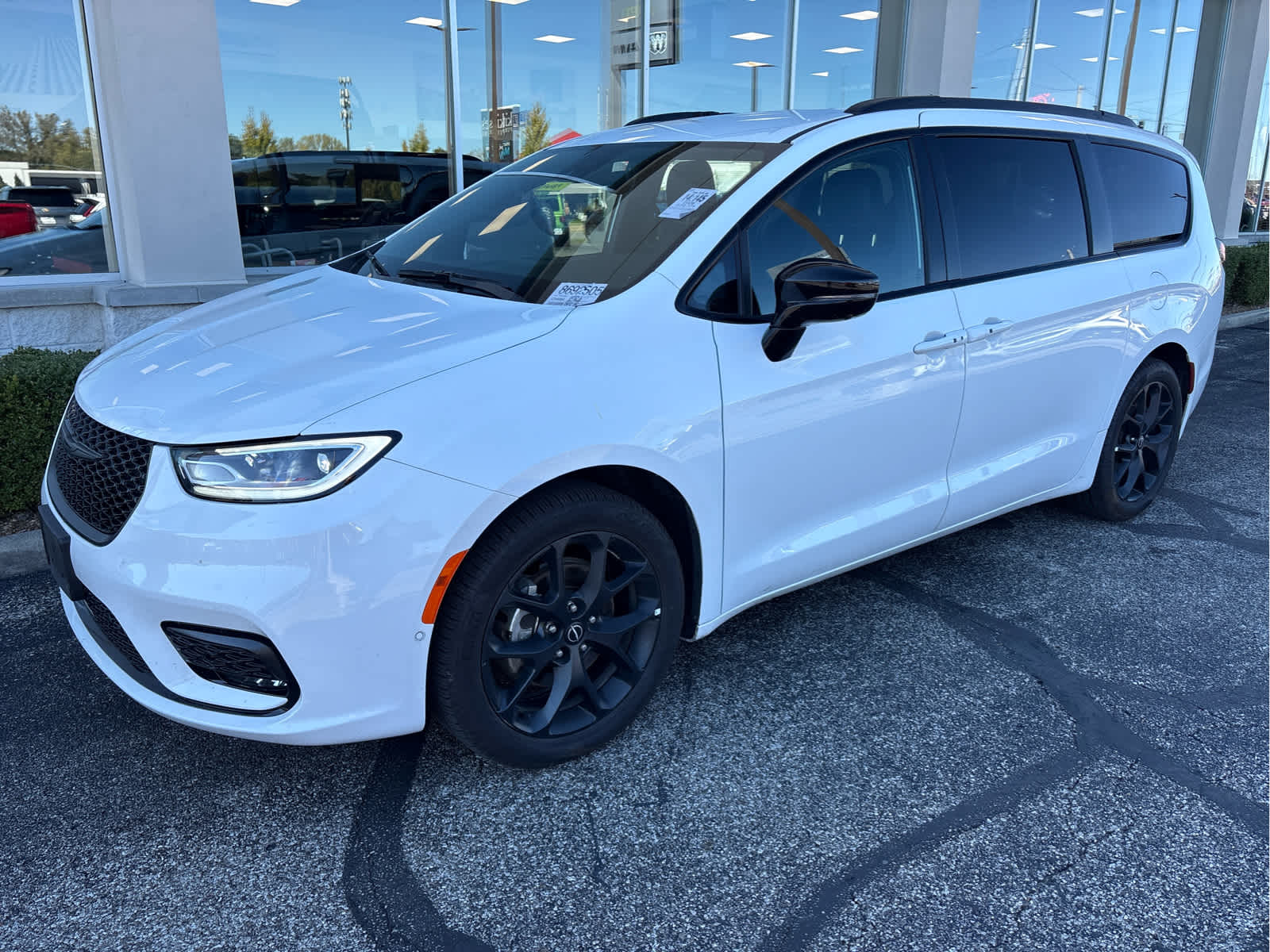 2026 Chrysler Pacifica Minivan Front-Wheel Drive Automatic