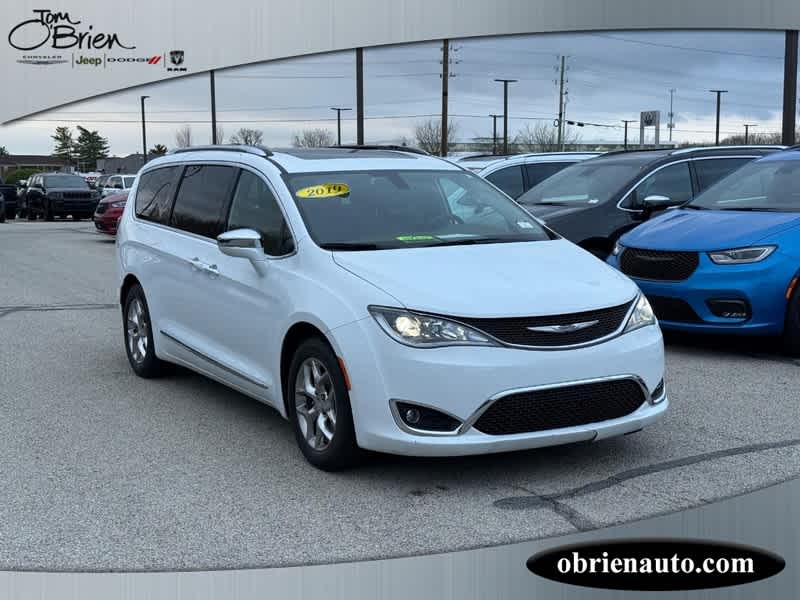 Gray (Granite Crystal Metallic Clearcoat) 2019 Chrysler Pacifica Limited FWD Minivan Front-Wheel Drive 9-Speed Automatic