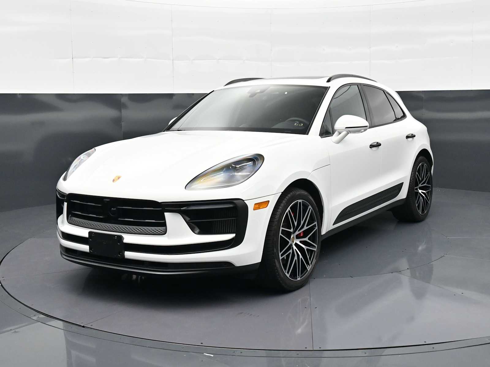 2023 Porsche Macan