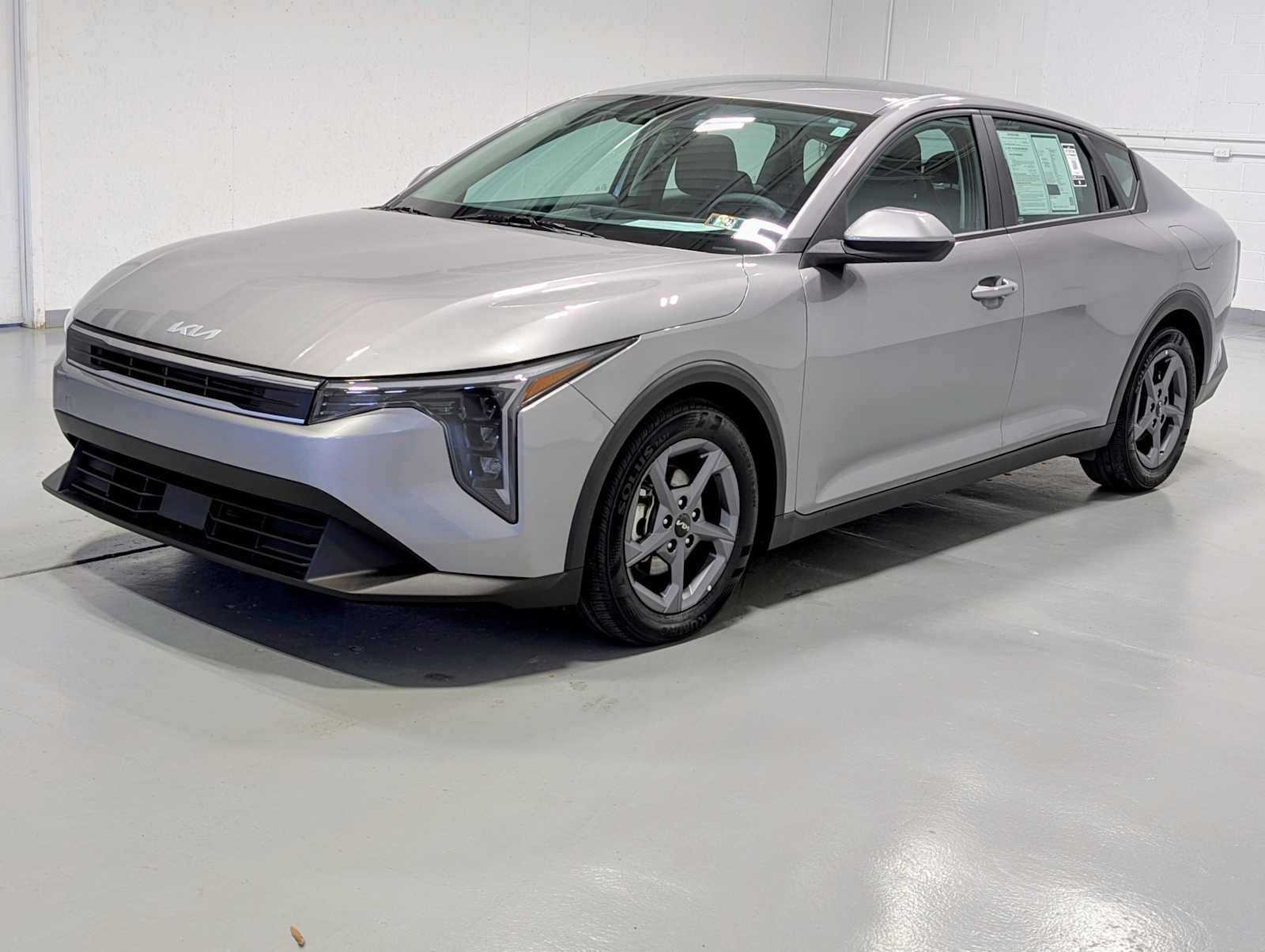 Steel Gray 2025 Kia K4 LXS FWD Sedan Front-Wheel Drive Continuously Variable Transmission