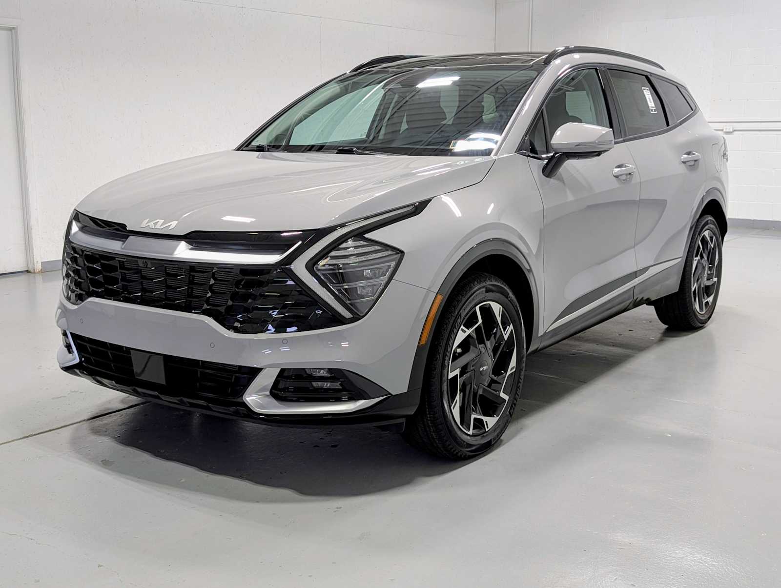Wolf Gray 2024 Kia Sportage SUV / Crossover All-Wheel Drive 8-Speed Automatic