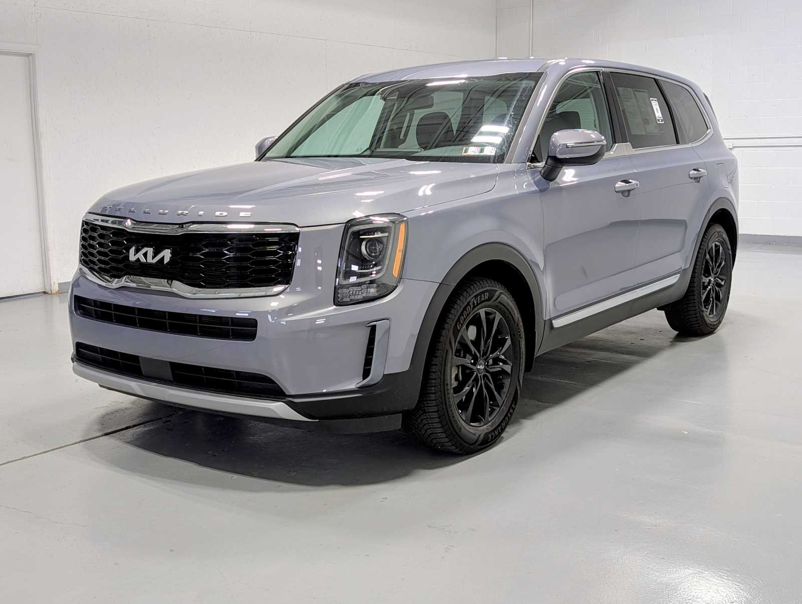 Everlasting Silver 2022 Kia Telluride SUV / Crossover All-Wheel Drive 8-Speed Automatic