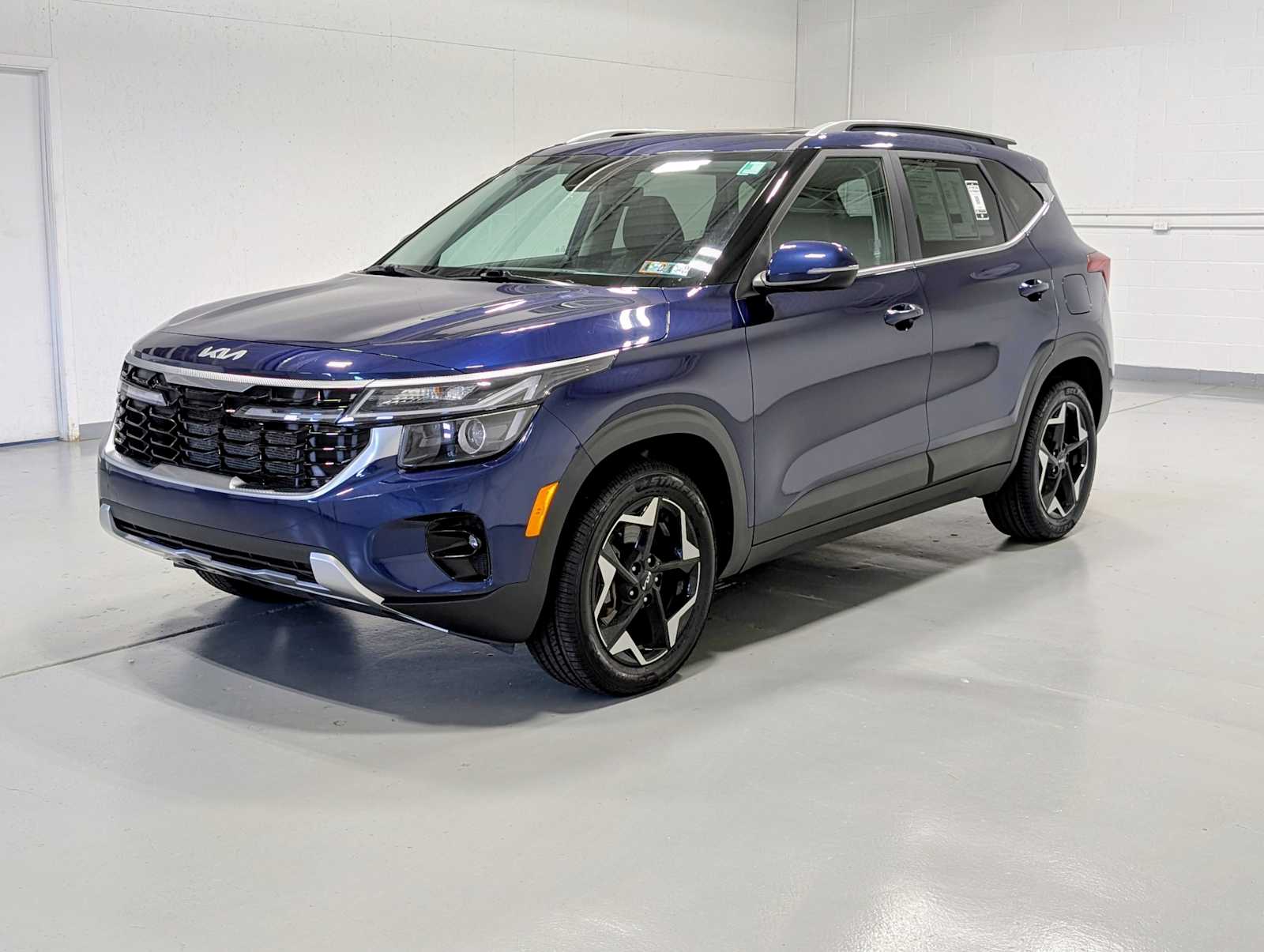 Dark Ocean Blue 2024 Kia Seltos EX AWD SUV / Crossover All-Wheel Drive Continuously Variable Transmission