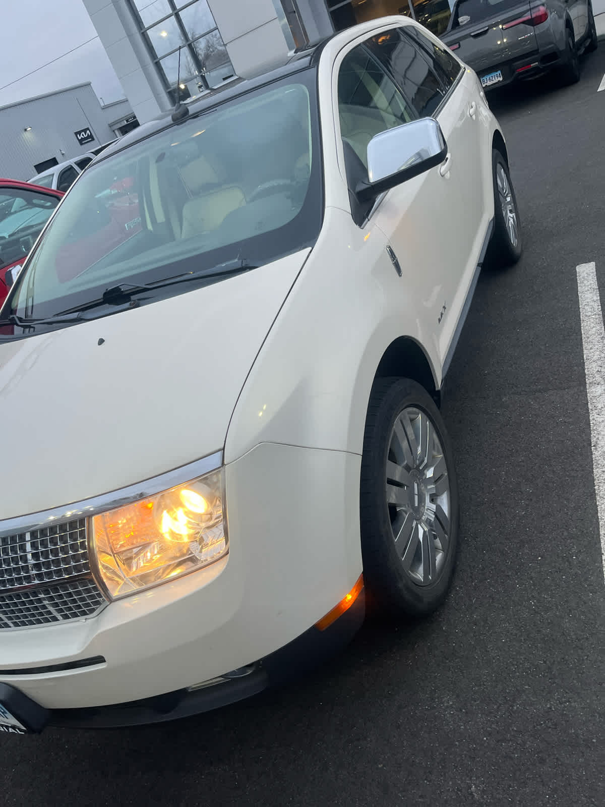 2008 Lincoln MKX SUV 3