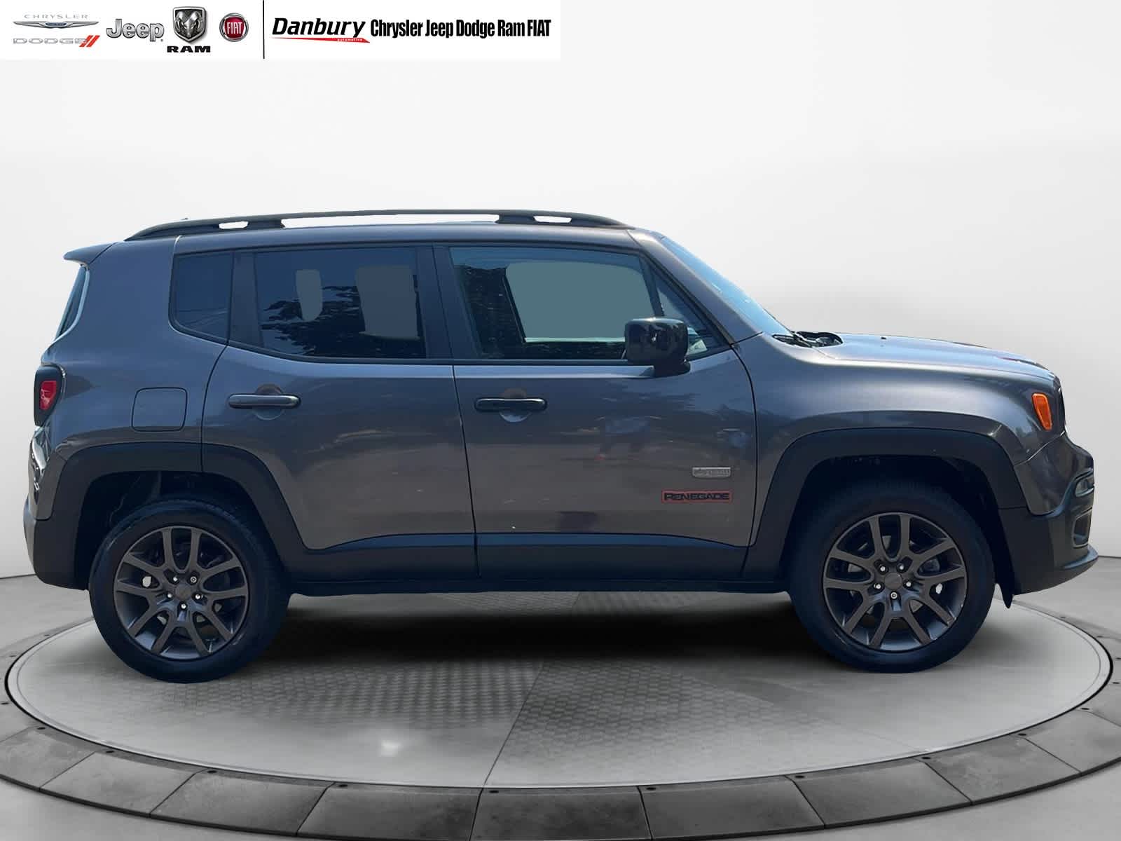 2016 Jeep Renegade 75th Anniversary 4