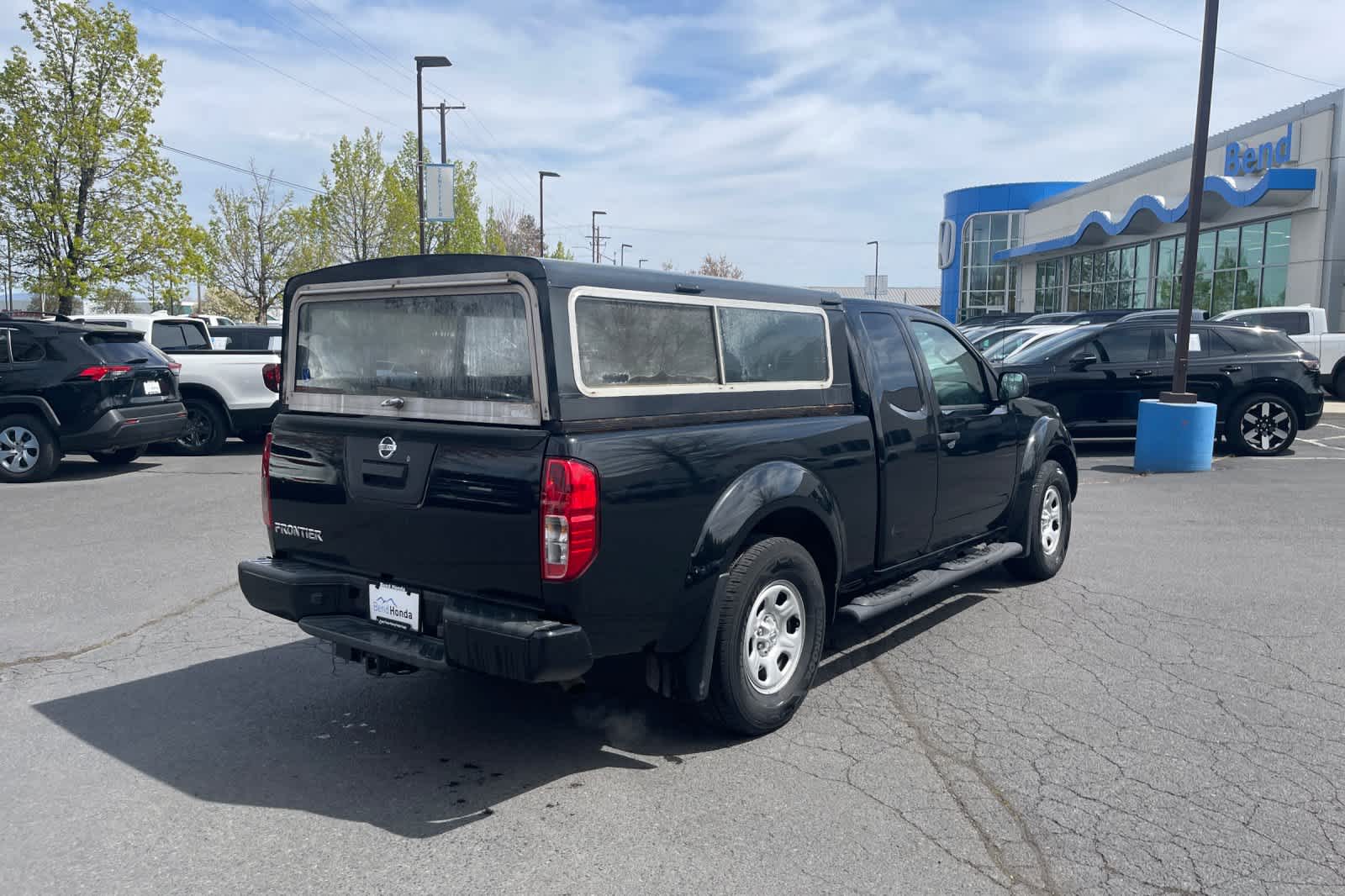 View vehicle photo 5