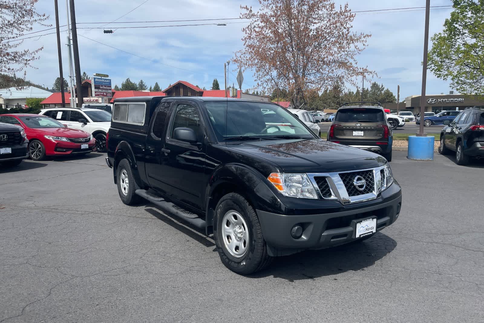 View vehicle photo 7