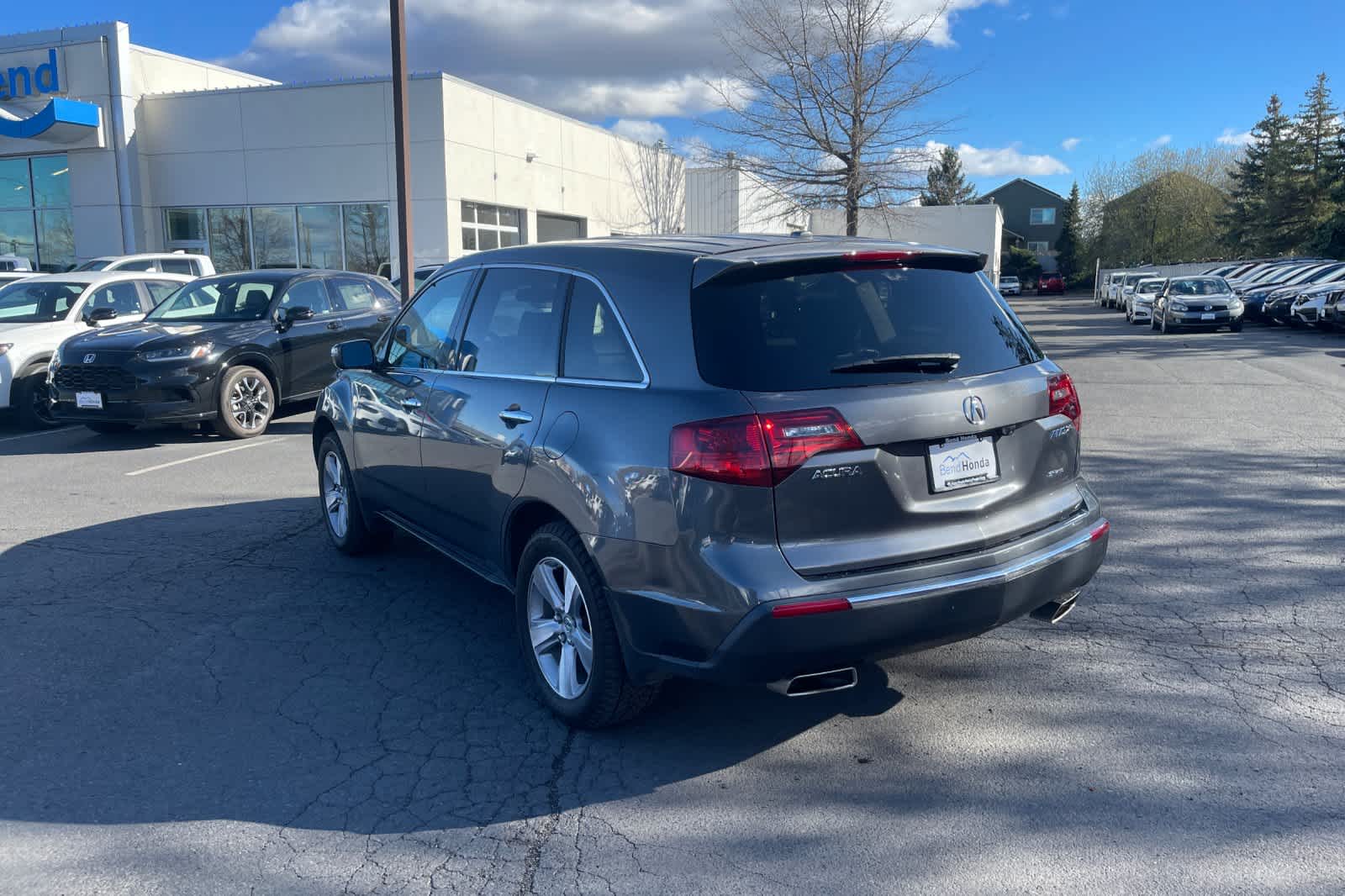 View vehicle photo 3