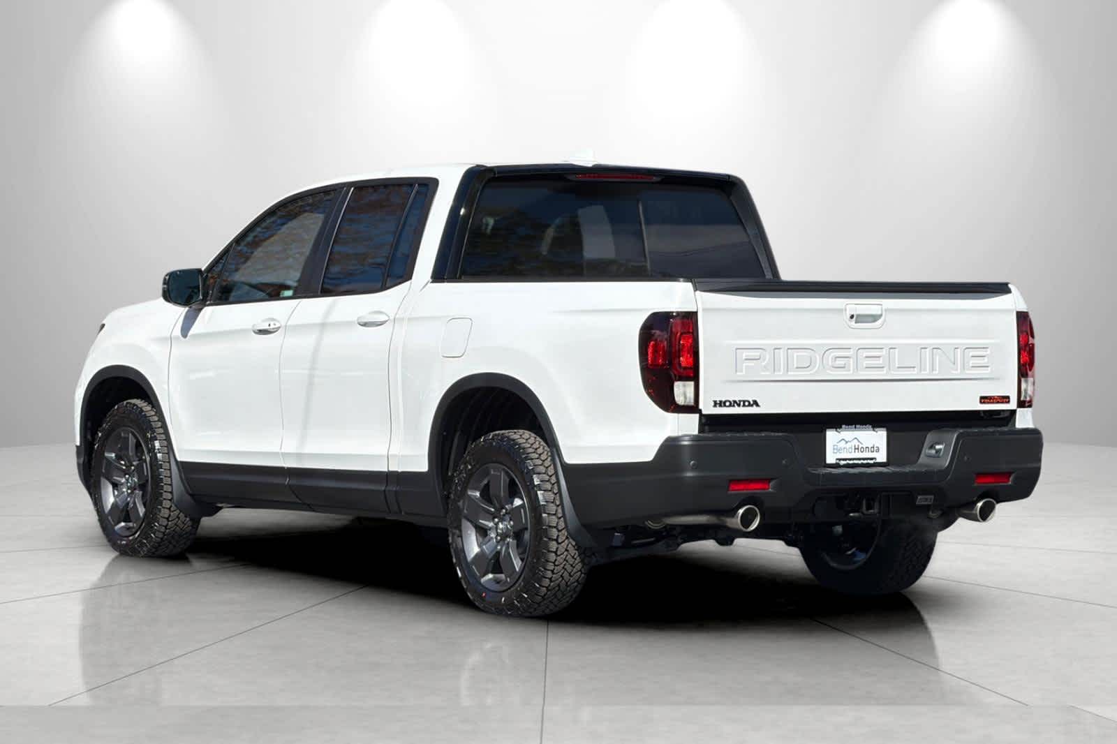 View vehicle photo 6