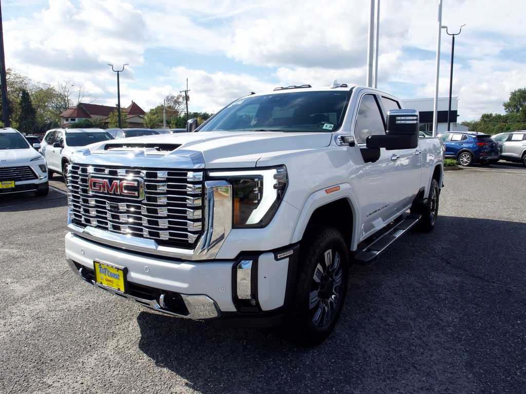 2024 GMC Sierra 2500HD Denali Crew Cab 4WD