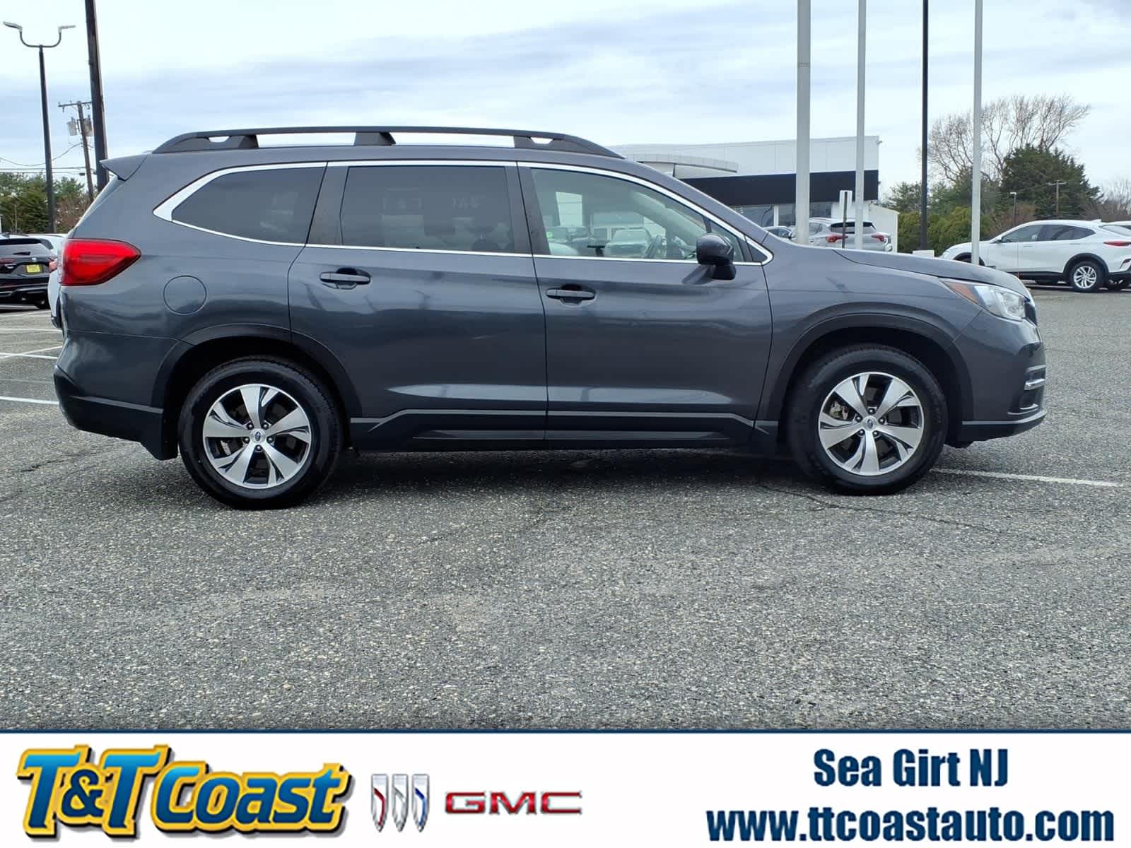 Gray 2022 Subaru Ascent Premium 8-Passenger AWD SUV / Crossover All-Wheel Drive 8-Speed CVT