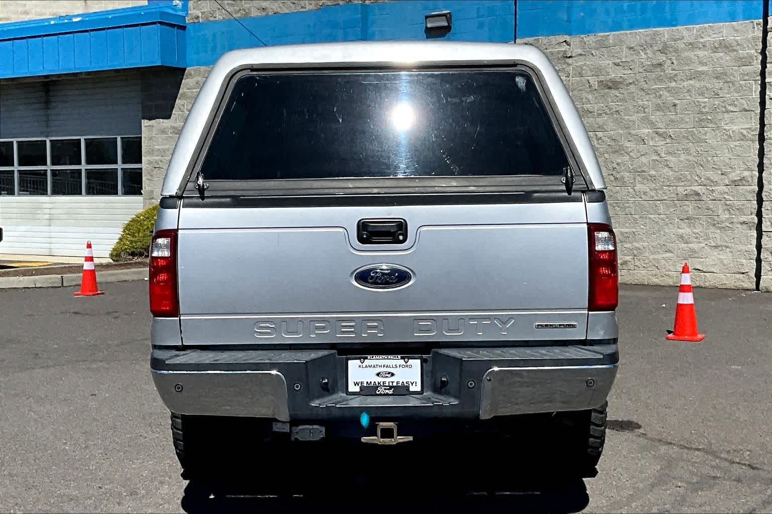 View vehicle photo 5