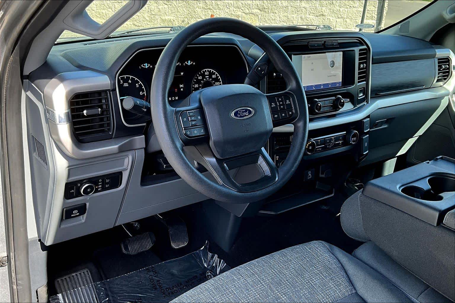 View vehicle photo 2