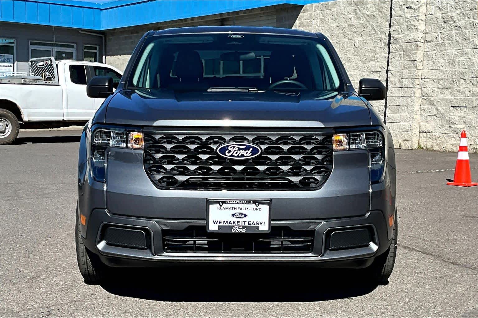 View vehicle photo 6