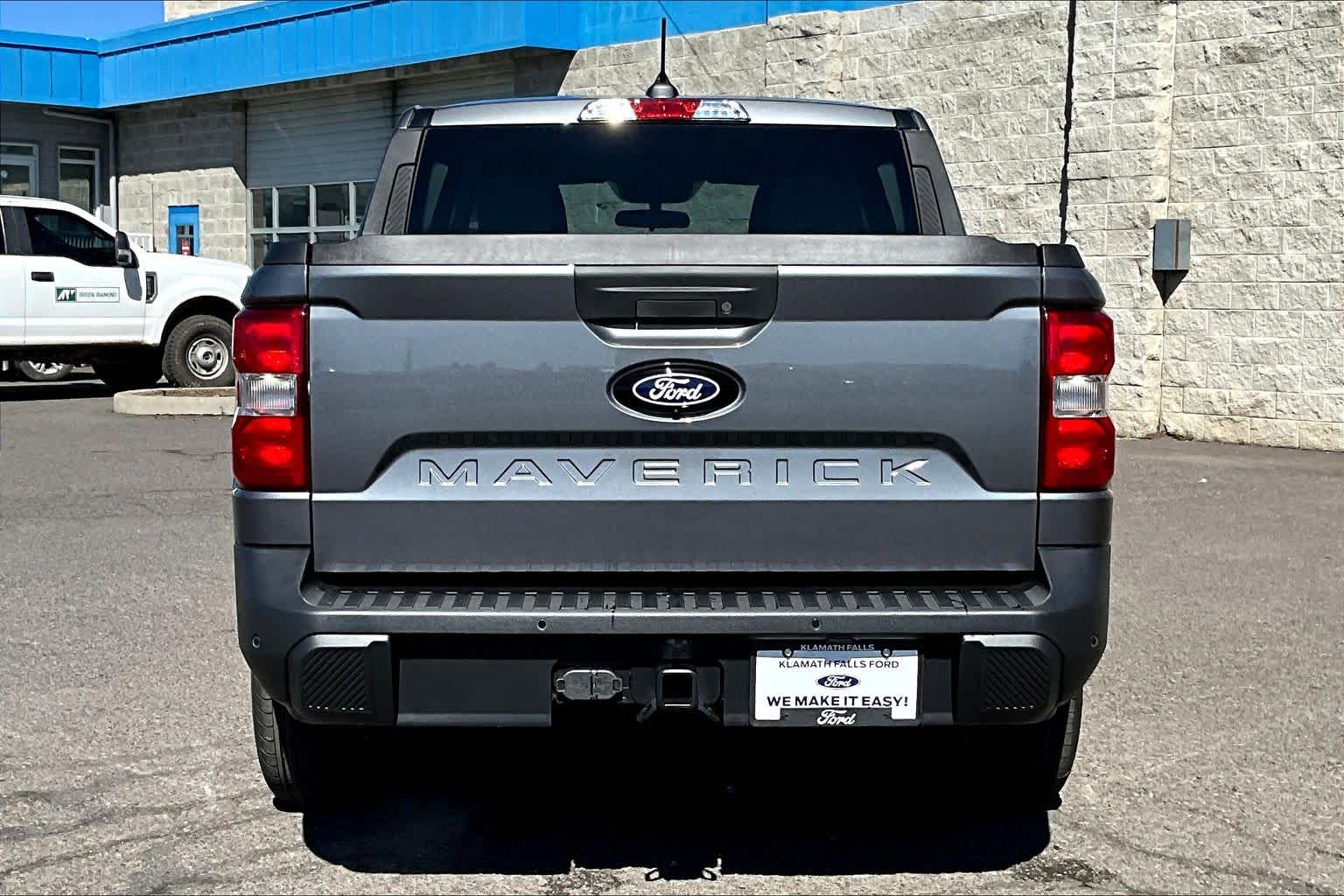 View vehicle photo 5