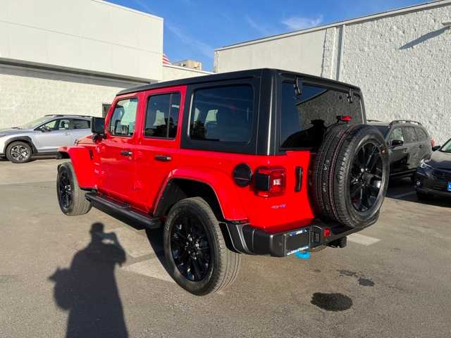 2022 Jeep Wrangler 4xe Unlimited Sahara 3