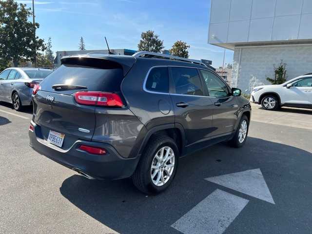 2016 Jeep Cherokee Latitude 9