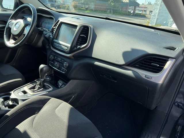 2016 Jeep Cherokee Latitude 26