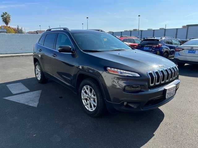 2016 Jeep Cherokee Latitude 11