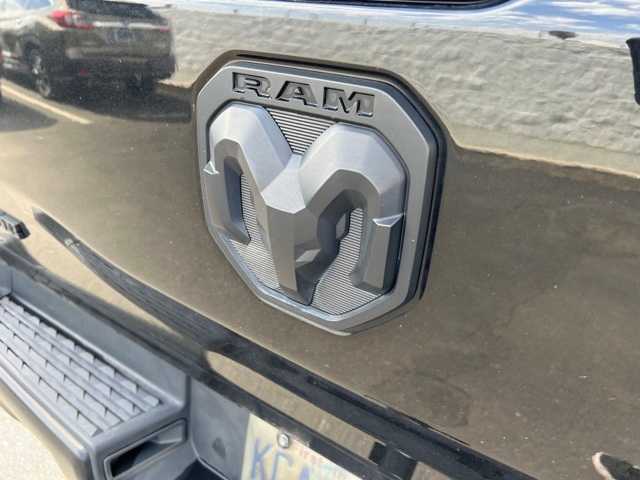 2022 Ram 1500 Big Horn 4x4 Crew Cab 57 Box 6