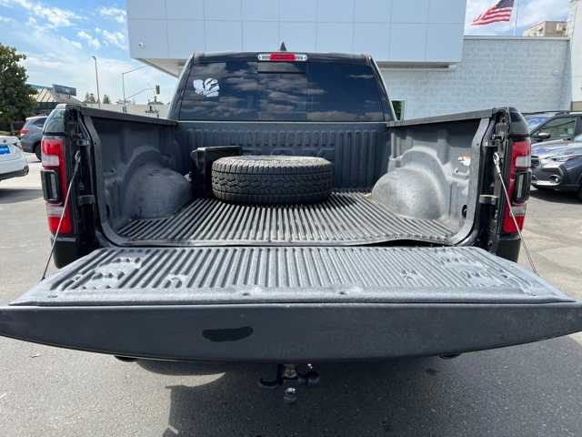 2022 Ram 1500 Big Horn 4x4 Crew Cab 57 Box 8