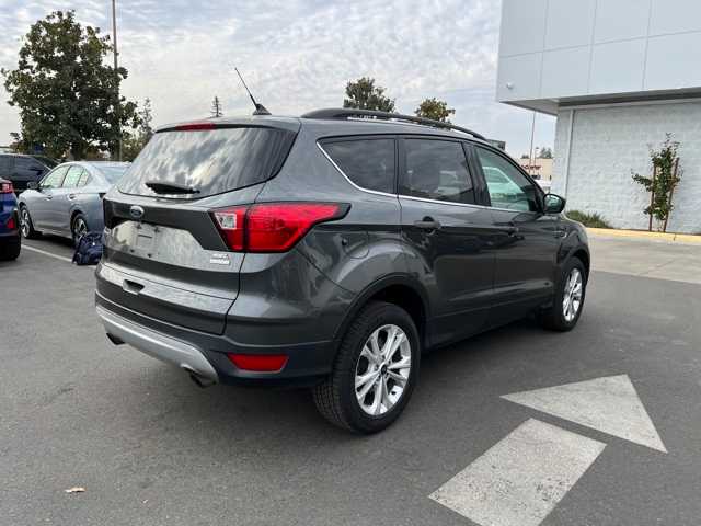 2019 Ford Escape SEL 9