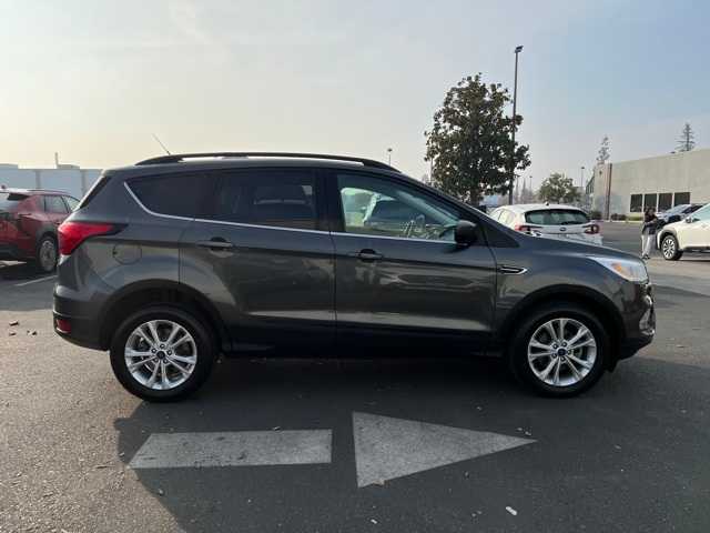 2019 Ford Escape SEL 10