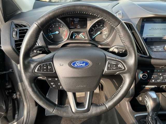 2019 Ford Escape SEL 34