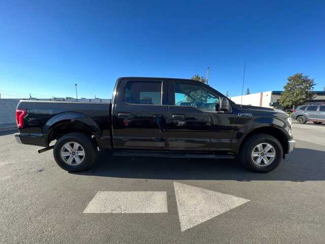 2017 Ford F-150 XLT 4WD SuperCrew 5.5 Box 9