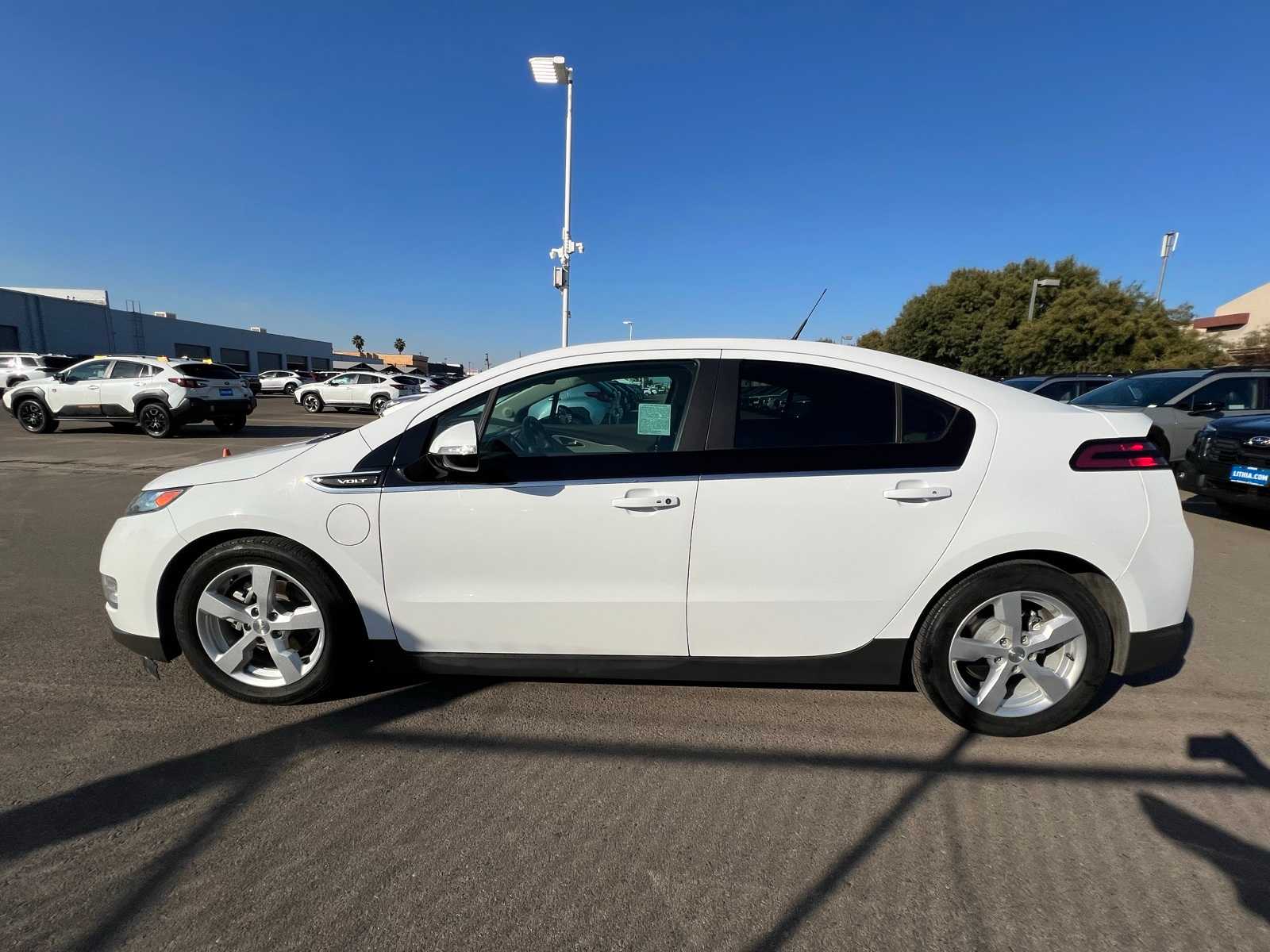 Used 2013 Chevrolet Volt Base with VIN 1G1RH6E46DU134632 for sale in Fresno, CA