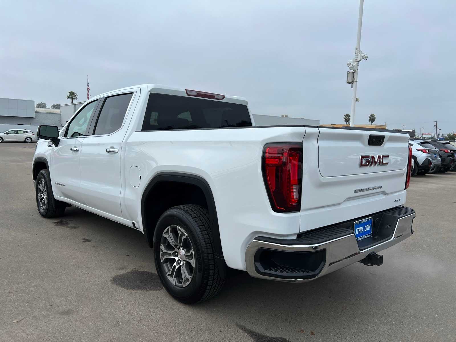 2025 Gmc Sierra 1500 SLT photo 2