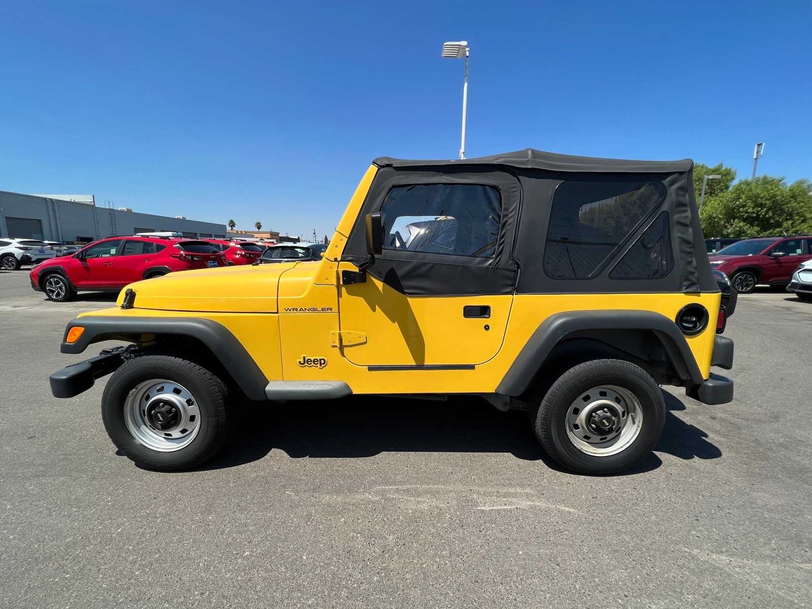 Used 2001 Jeep Wrangler SE with VIN 1J4FA29P71P367712 for sale in Fresno, CA