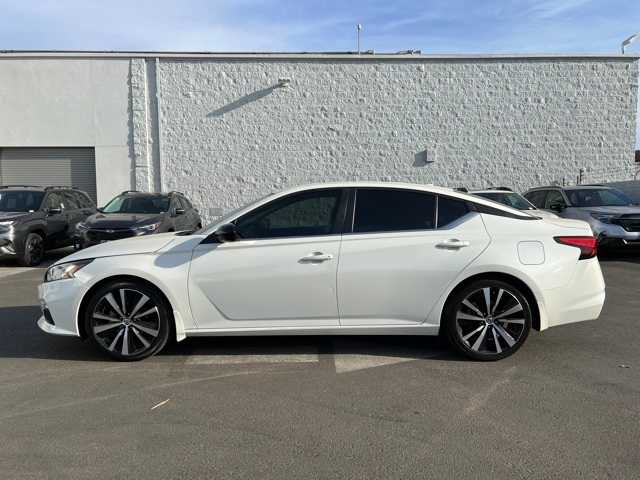 2022 Nissan Altima 2.5 SR 2