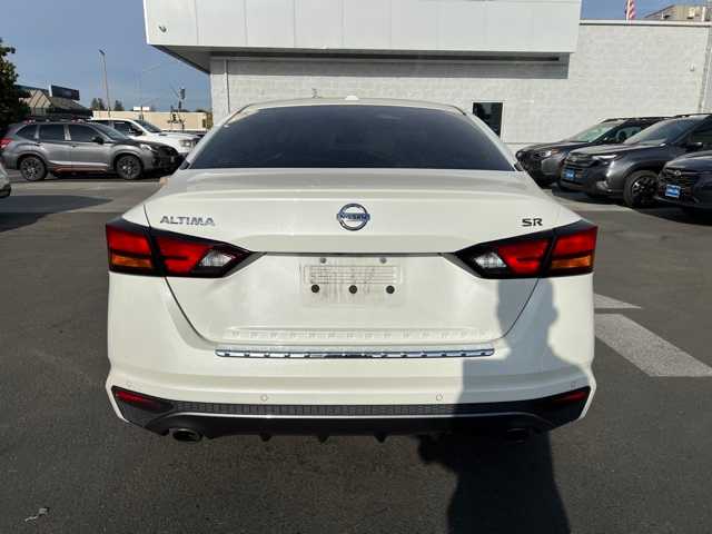 2022 Nissan Altima 2.5 SR 4