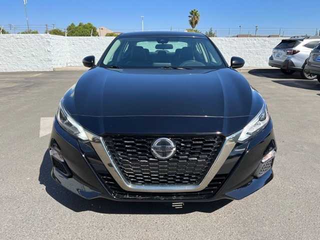 2022 Nissan Altima 2.5 SR 12