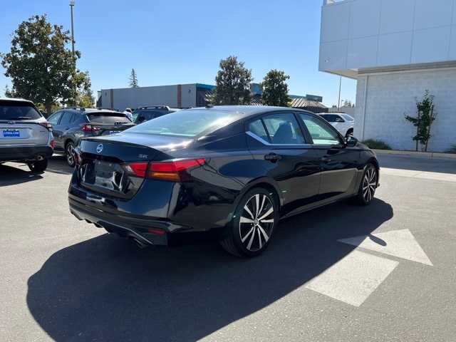 2022 Nissan Altima 2.5 SR 9