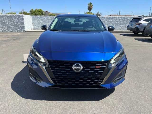 2023 Nissan Altima 2.5 SR 12