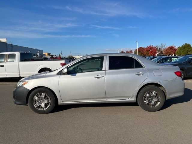 2010 Toyota Corolla LE 2