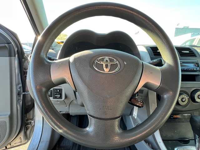 2010 Toyota Corolla LE 29