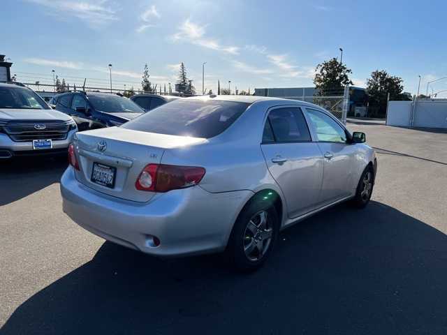 2010 Toyota Corolla LE 8