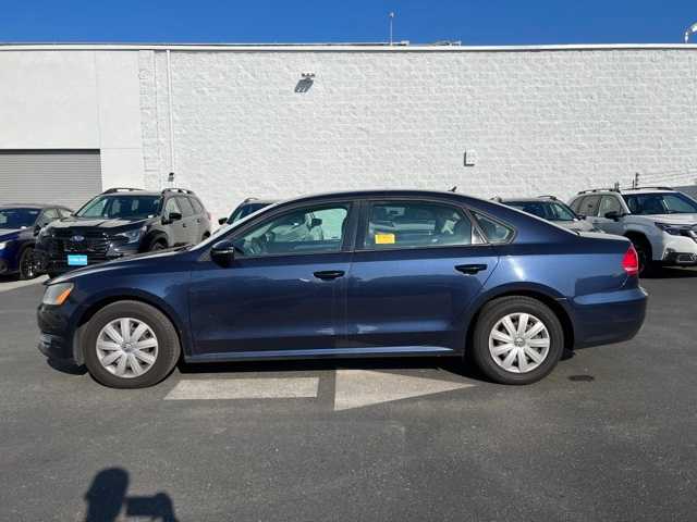 Used 2012 Volkswagen Passat S with VIN 1VWAP7A37CC071116 for sale in Fresno, CA